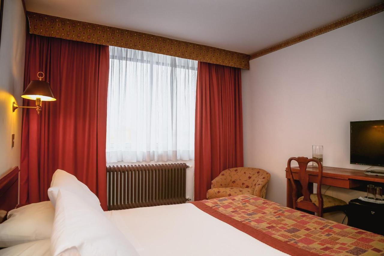 Hotel Los Navegantes Punta Arenas Bagian luar foto