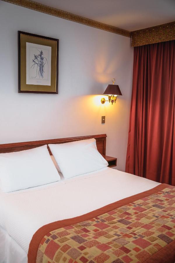 Hotel Los Navegantes Punta Arenas Bagian luar foto