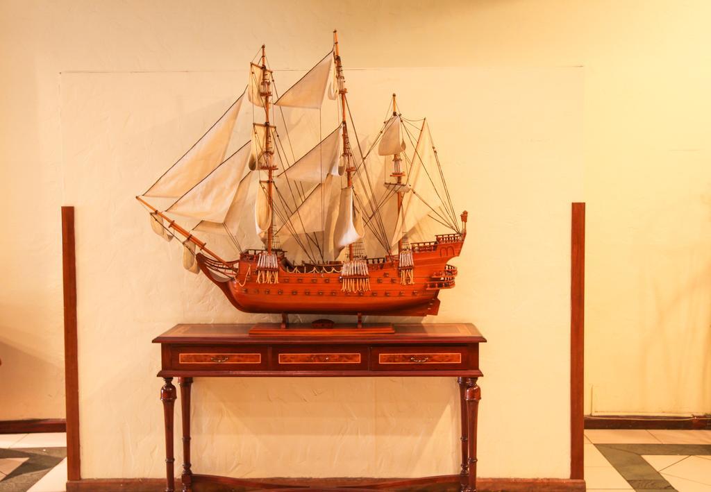 Hotel Los Navegantes Punta Arenas Bagian luar foto