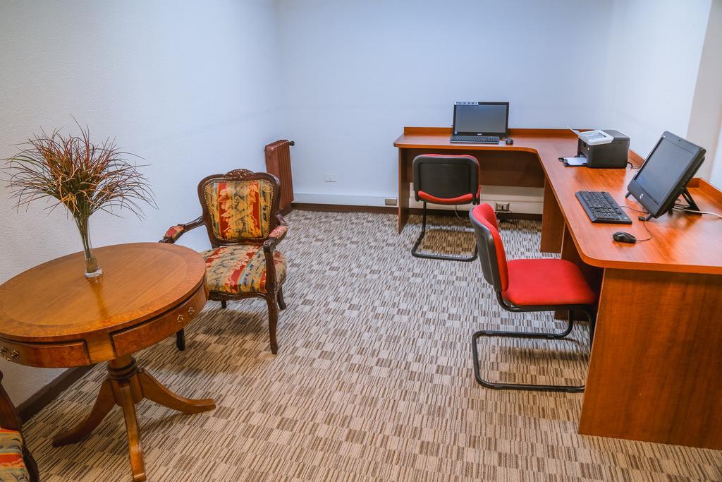 Hotel Los Navegantes Punta Arenas Bagian luar foto