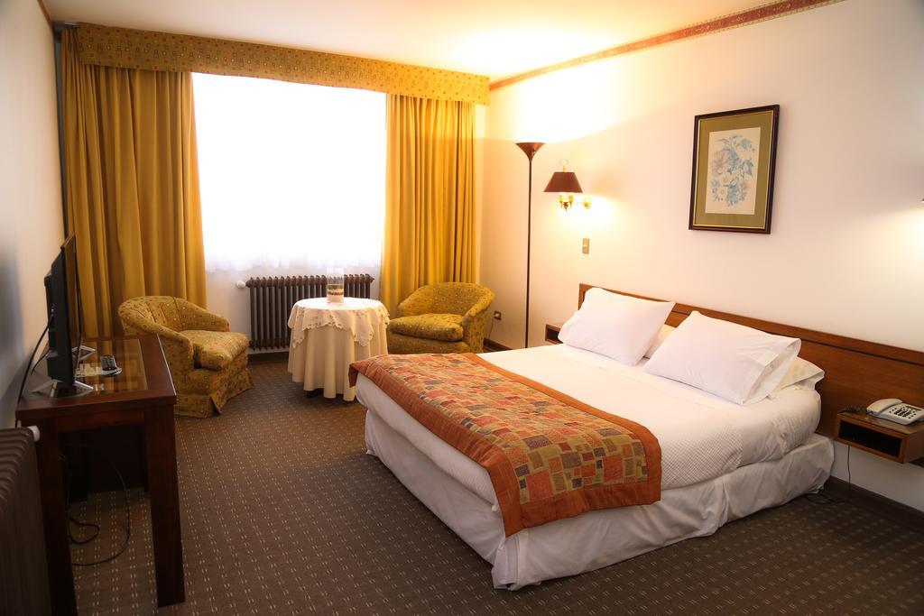 Hotel Los Navegantes Punta Arenas Bagian luar foto