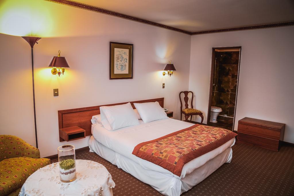 Hotel Los Navegantes Punta Arenas Bagian luar foto
